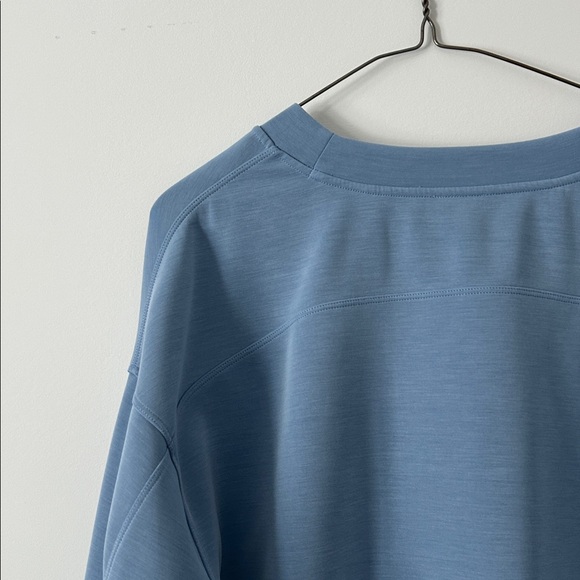 Lululemon Softstreme Perfectly Oversized Cropped Crew - Picture 3 of 5